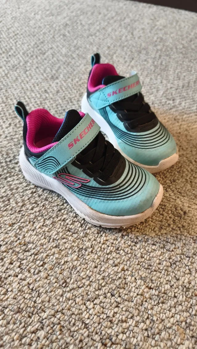 Sketchers Schuhe